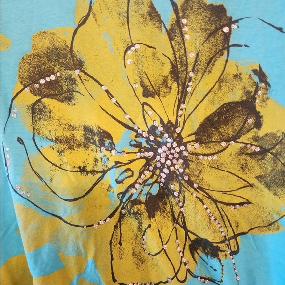Lane Bryant teal flower graphic t-shirt with beads size 18/20 - Picture 2 of 4